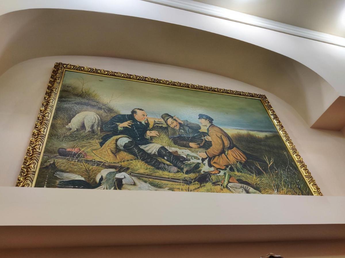 Chaplin Otel Lviv Dış mekan fotoğraf