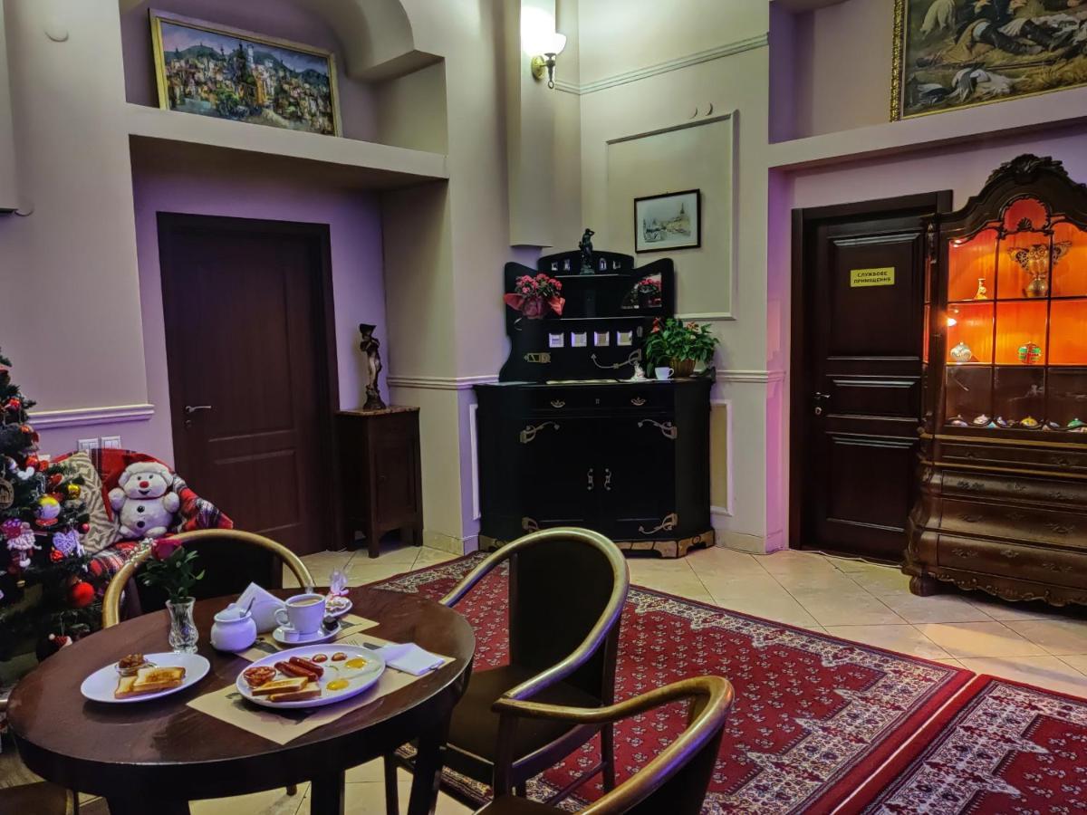 Chaplin Otel Lviv Dış mekan fotoğraf