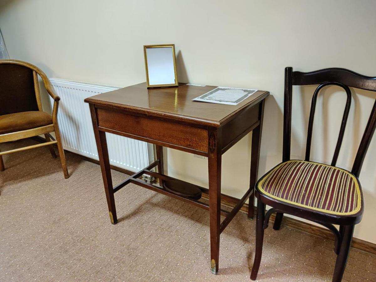 Chaplin Otel Lviv Dış mekan fotoğraf