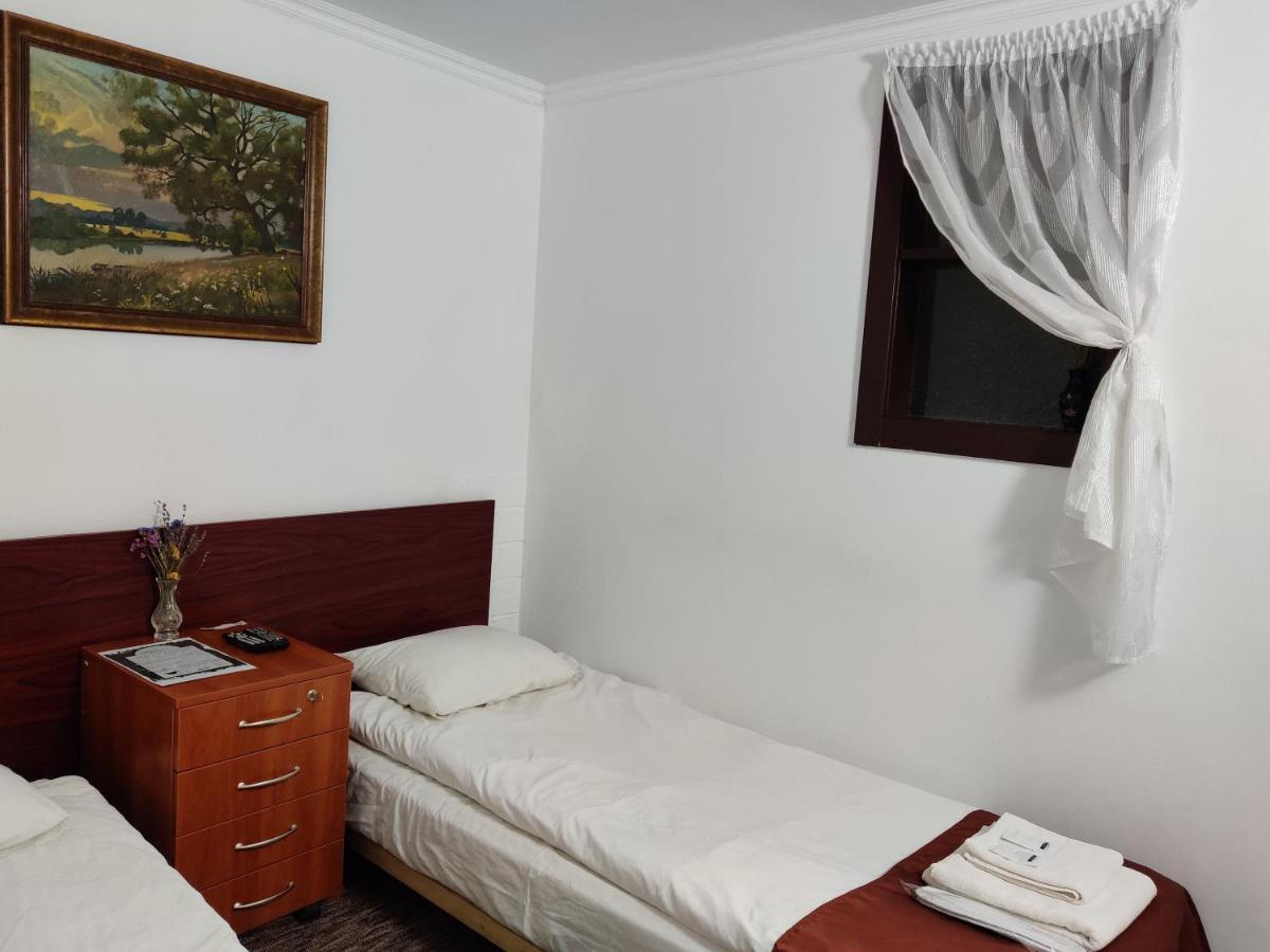 Chaplin Otel Lviv Dış mekan fotoğraf