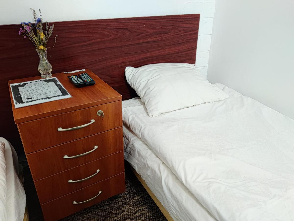 Chaplin Otel Lviv Dış mekan fotoğraf