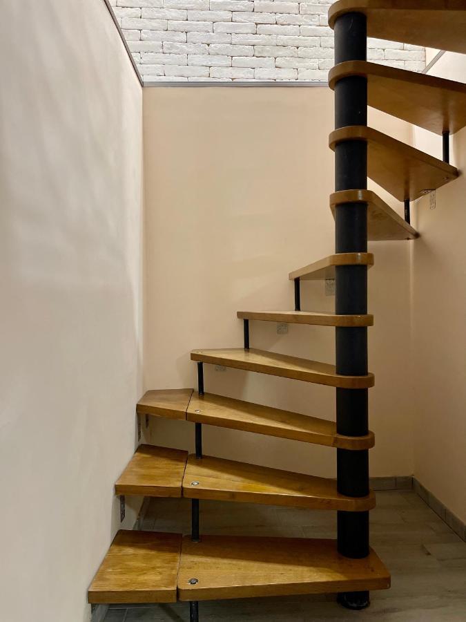Chaplin Otel Lviv Dış mekan fotoğraf