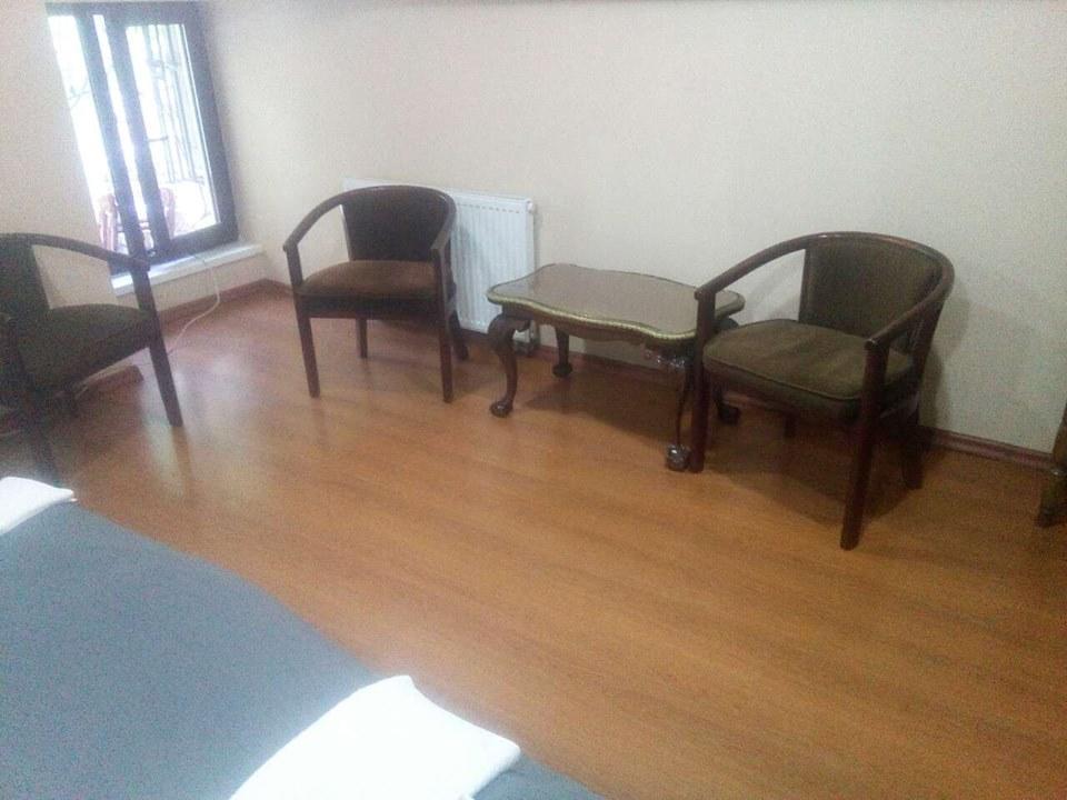 Chaplin Otel Lviv Dış mekan fotoğraf
