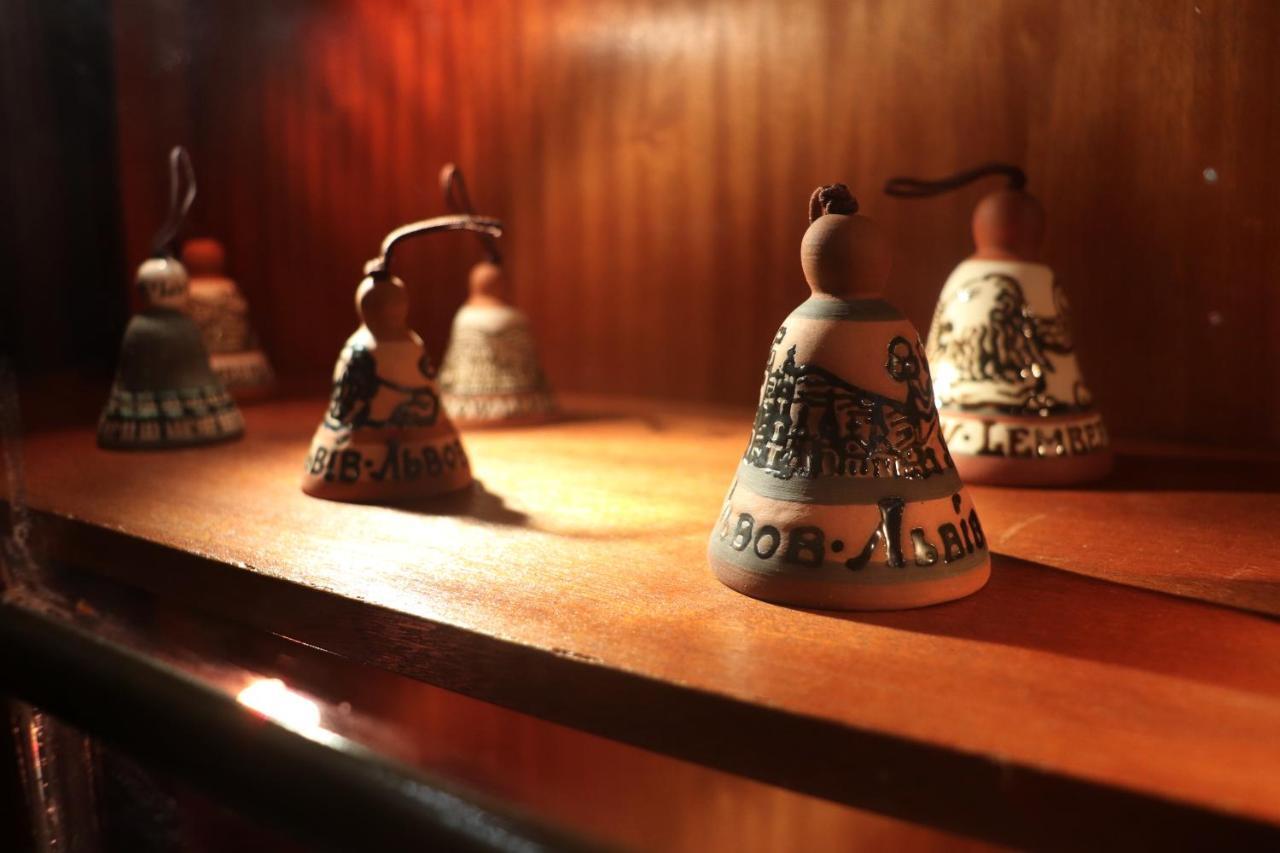 Chaplin Otel Lviv Dış mekan fotoğraf